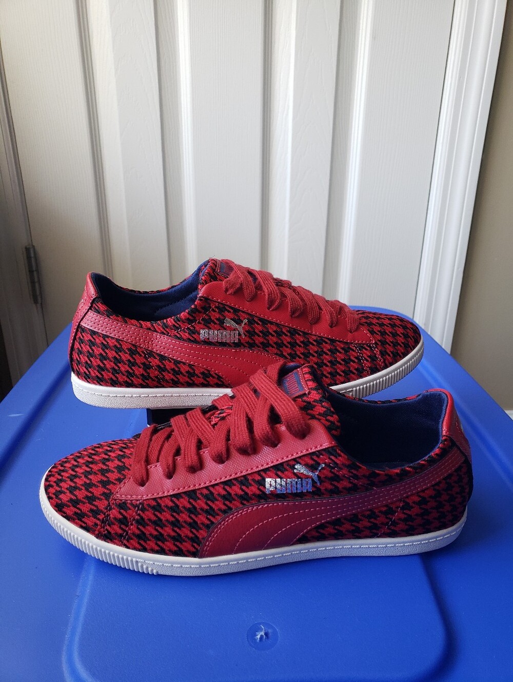 Puma Low-Top Sneakers